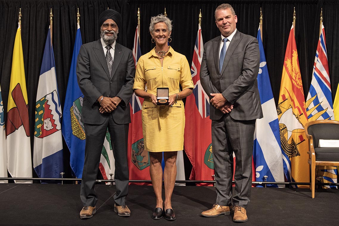 The Honourable Harjit S. Sajjan, President of the King's Privy Council for Canada and Minister of Emergency Preparedness (far left) and Minister responsible for the Pacific Economic Development Agency of Canada, and the Honourable Bloyce Thompson, Deputy Premier, Minister of Justice and Public Safety and Attorney General for Prince Edward Island (far right) are pictured with the 2022 award recipient of the Emergency Management Exemplary Service Award for the Search and Rescue category.